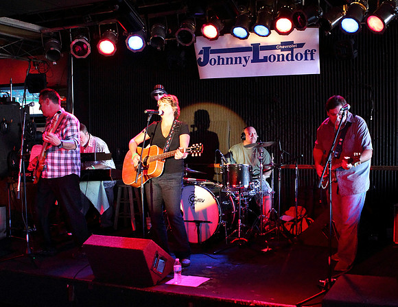 Henry's Humans_09-09-12_01