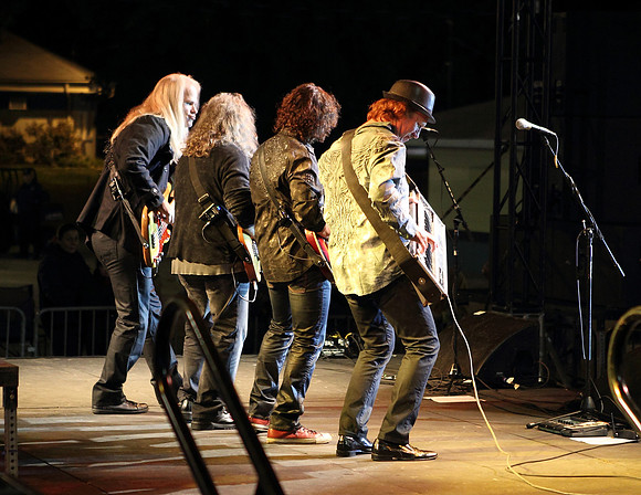 Head East_10-06-12_57